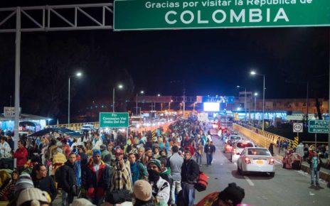Venezolanos pueden entrar a Colombia