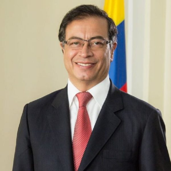 Gustavo Petro: Acusaciones de Drogadicción en Financial Times