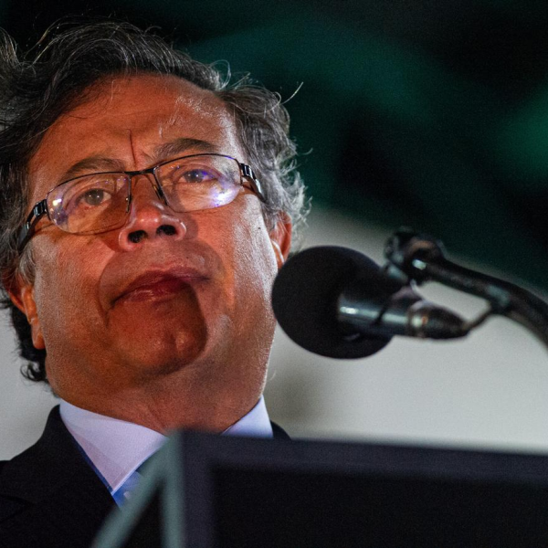 Migrantes venezolanos: La petición de Gustavo Petro a Bukele