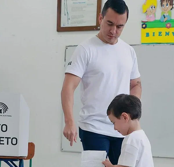 Referéndum Ecuador: Los Ecuatorianos Dicen No a Noboa
